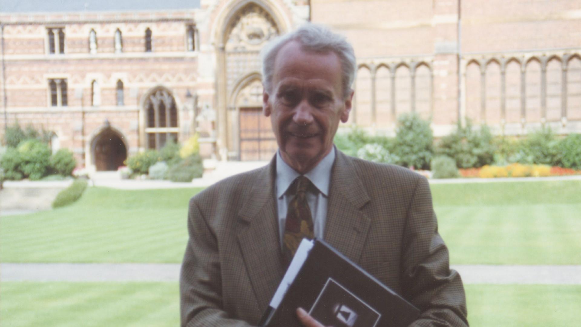 O Senhor dos Anéis: Christopher Tolkien morre aos 95 anos