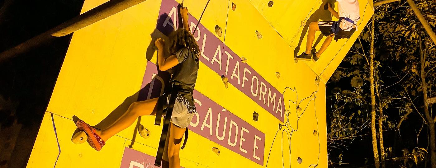 A parede de escalada é um dos destaques do VivaBem no Verão, na Riviera de São Lourenço (SP) - Edson Lopes Jr./ VivaBem