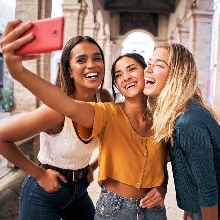 Agradecer mais um ano da amiga é momento especial - Getty Images/iStockphoto