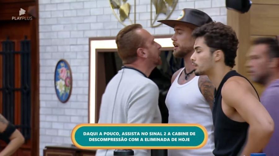 A Fazenda 16: Zé Love avança para Yuri em treta generalizada - Reprodução/PlayPlus