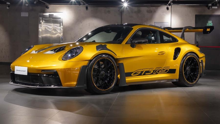 Porsche 911 GT3 RS personalizado pela marca chega ao Brasil Porsche 911 GT3 RS personalizado pela marca chega ao Brasil
