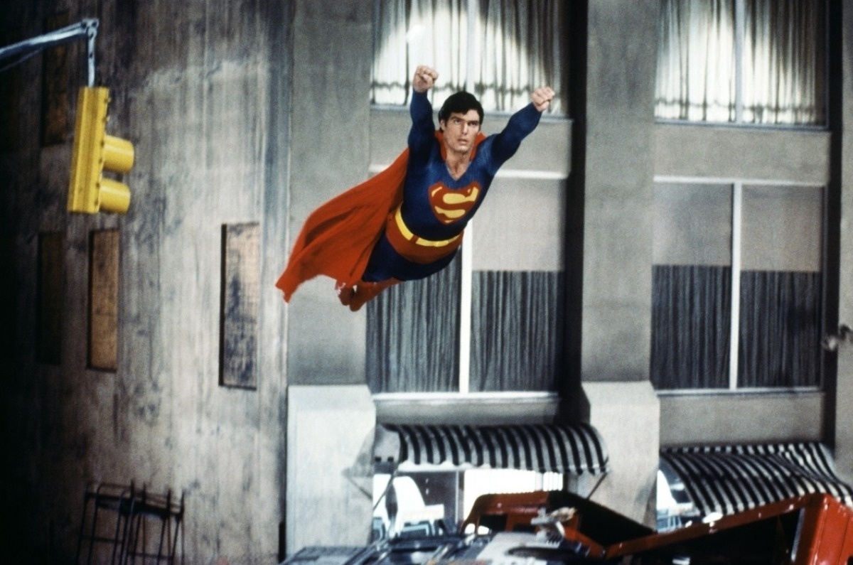 Cena do filme "Superman 2 - A Aventura Continua" (1980) - Christopher Reeve - Reprodução
