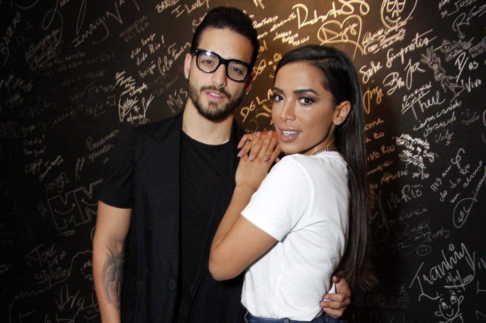 Após o dueto em ?Sim ou Não?, uma das músicas mais tocadas no país, a dupla retomou a parceria desta vez em cima do palco - Marcos Ferreira/AgNews