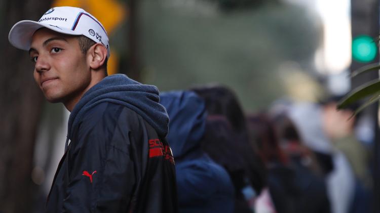 Fã na fila para comprar ingresso para o U2 em São Paulo - Suamy Beydoun/Agif/Estadão Conteúdo - Suamy Beydoun/Agif/Estadão Conteúdo