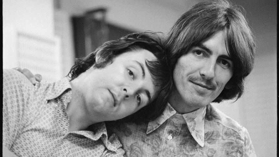 Paul McCartney e George Harrison  - Reprodução/Twitter