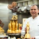 Chef Kamel Guechida na cozinha do Oscar - Valerie Macon/AFP