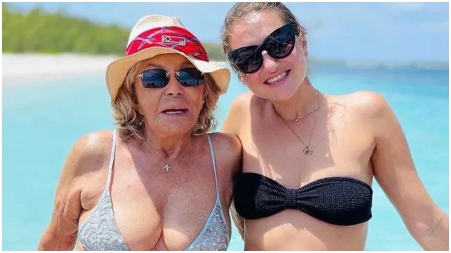 Micheline Roquebrune posou de biquíni ao lado da neta, Saskia Connery - Reprodução: Instagram