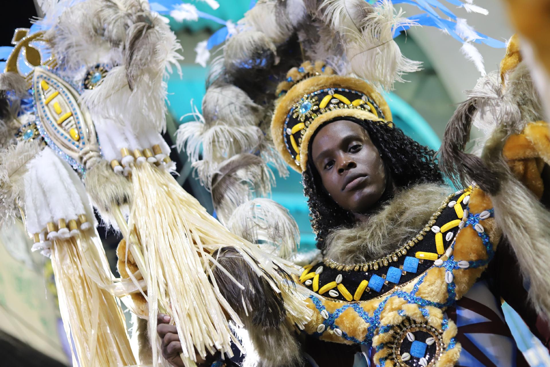 23.abr.2022 - Concentração do desfile da Vila Isabel - Zô Guimarães/UOL