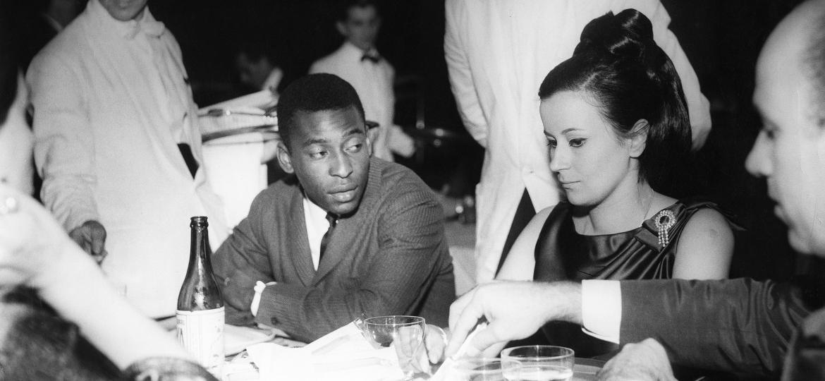 Pelé foi com a esposa e amigos no Terraço Itália em 1967 e deixou uma humorada mensagem sobre a refeição - Acervo Terraço Itália