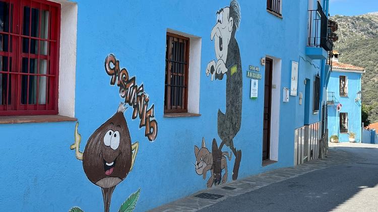 Cidade de Júzcar ficou conhecida como 'povoado dos Smurfis'