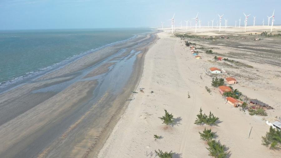 Vista aérea da Praia do Xavier, a 25 km da sede do município de Camocim (CE)