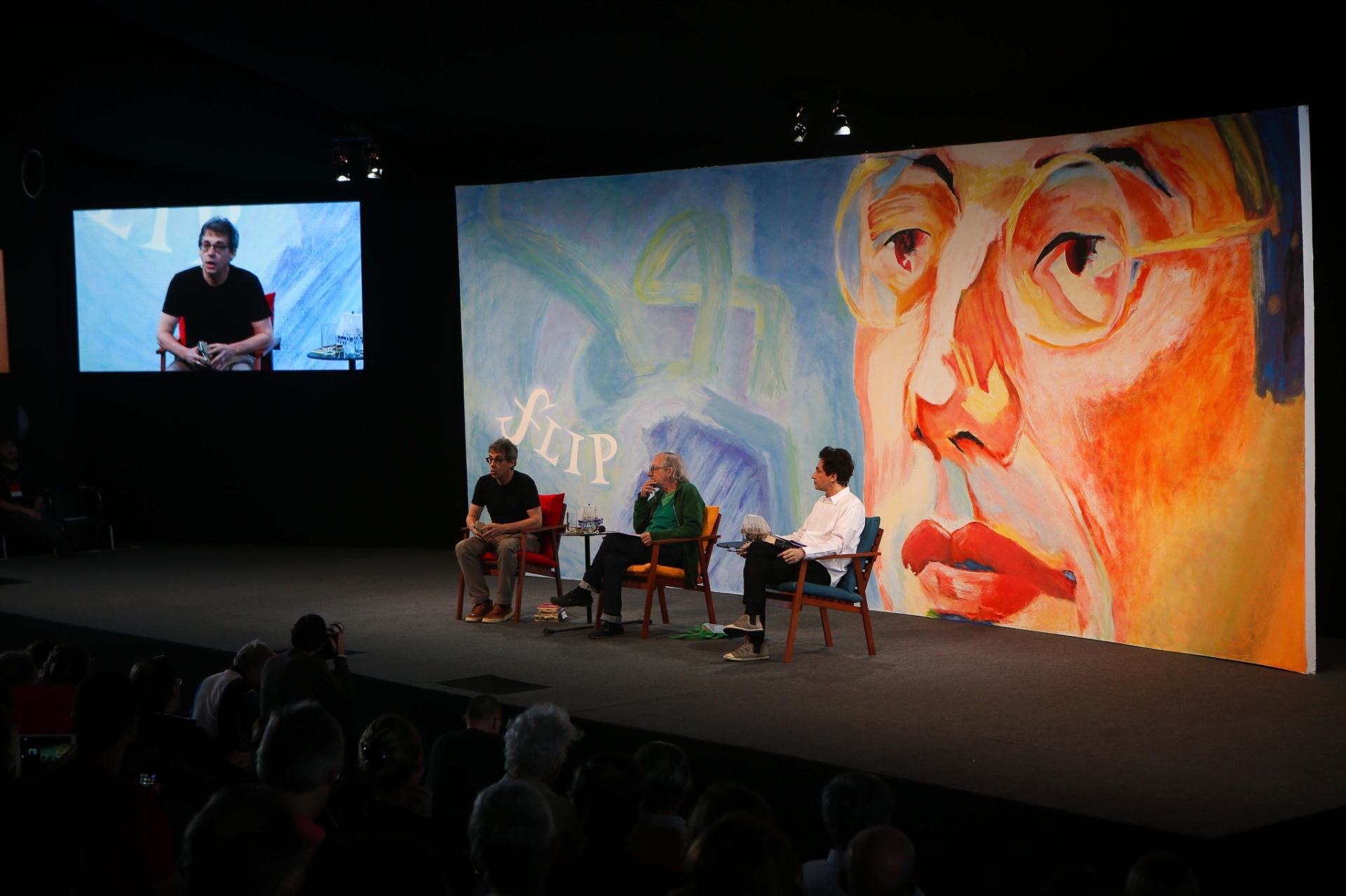 Mesa a Cidade e o Territorio, com mediacao de Joao Bendeira e participacao de Antonio Riserio e eucanaa ferraz no Segundo dia da FLIP, Feira Literária de Paraty. - Zanone Fraissat/EFE