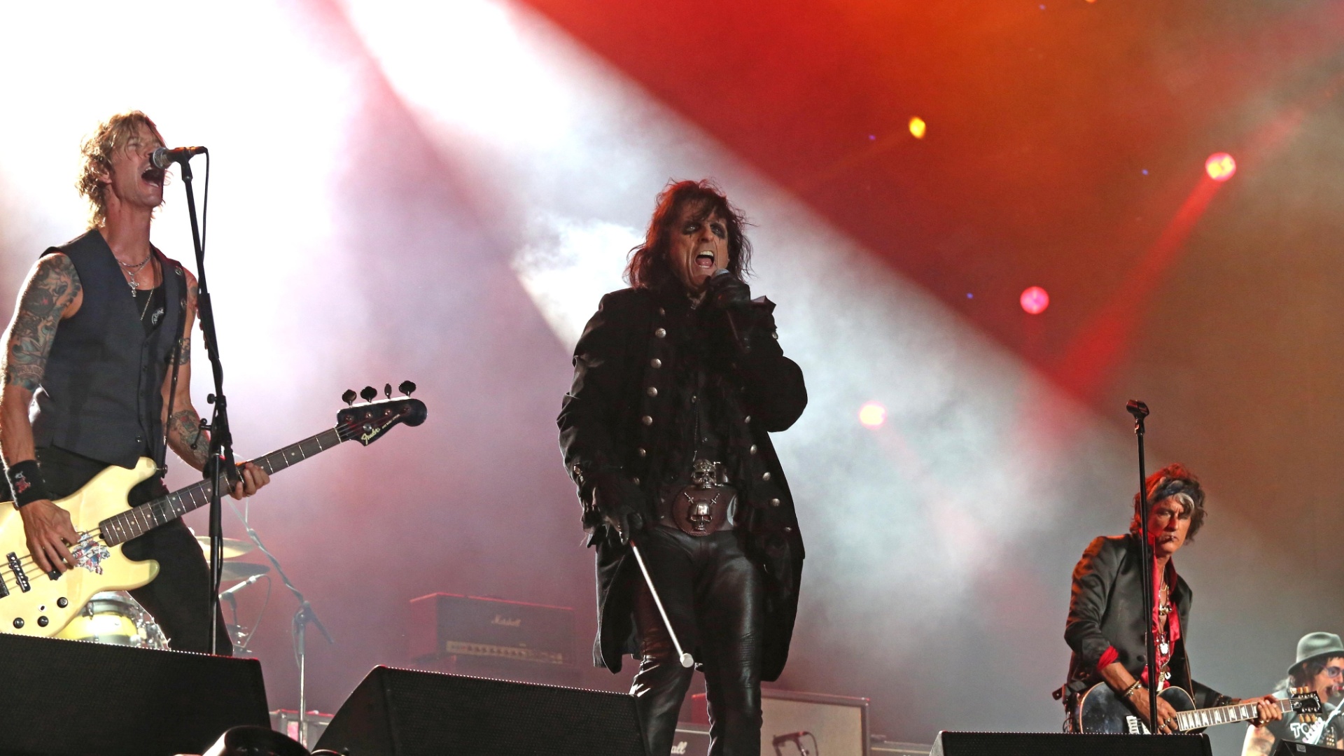 24.set.2015 - Johnny Depp, Alice Cooper e Joe Perry se apresentam no grupo Hollywood Vampire no palco Mundo no Rock in Rio 2015 - Marco Teixeira/UOL