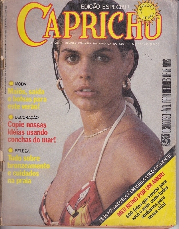 Monique Evans em capa da revista Capricho de 1979, aos 23 anos, em ensaio direto da praia de Ipanema: "Me davam biquíni, eu trocava dentro do mar, era sem maquiagem, sem nada" - Reprodução