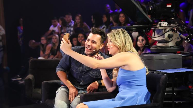 Rodrigo Sant'anna e Dani Calabresa nos bastidores de "Tamanho Família" - Tata Barreto/Divulgação/TV Globo - Tata Barreto/Divulgação/TV Globo