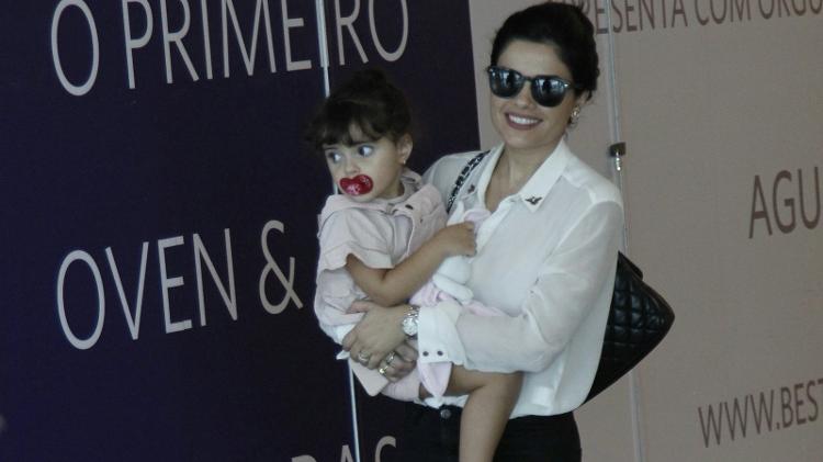 Vanessa Giácomo com a filha, Maria - AgNews - AgNews