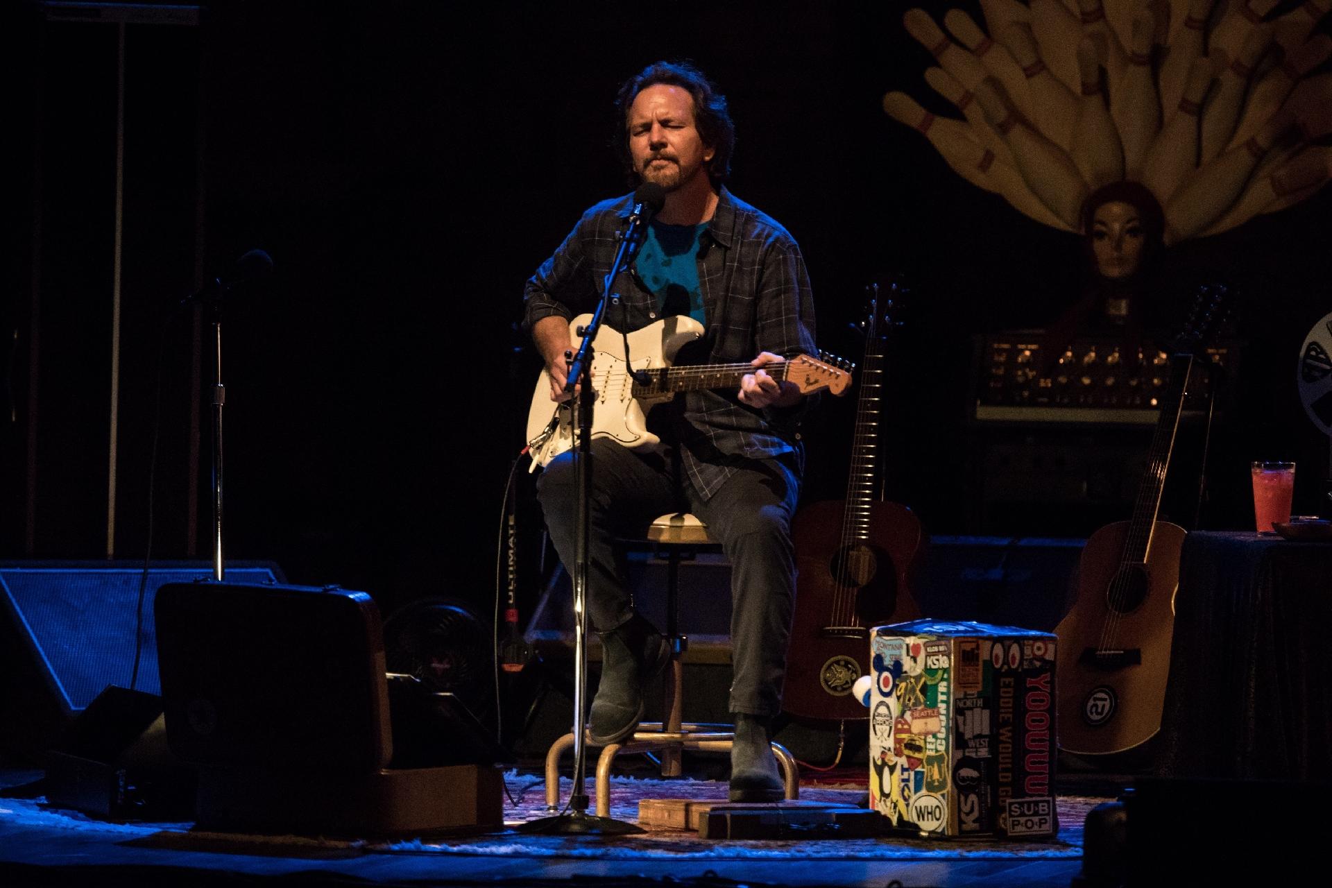 Depois de tocar com o Pearl Jam no Lollapalooza, Eddie Vedder faz apresentação solo em São Paulo - Simon Plestenjak/UOL