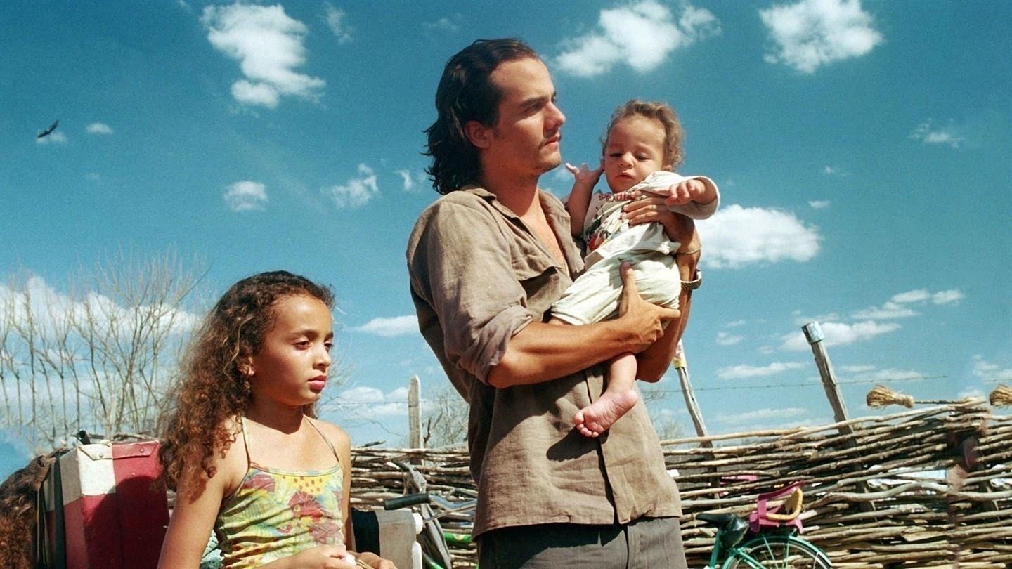 Wagner Moura em cena do filme "O Caminho das Nuvens" (2003) - Divulgação