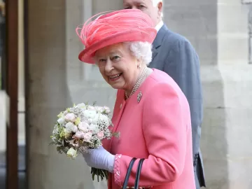 Segredos de rainha: Elizabeth 2ª tinha truque curioso para a saia não voar