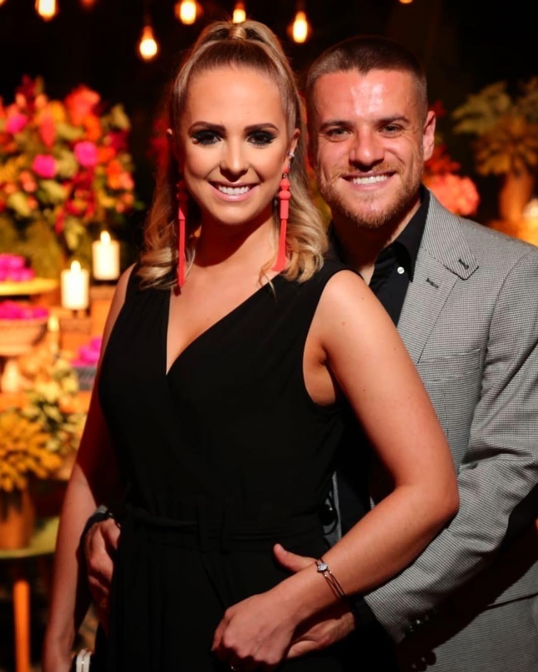 Ramiro Moschen, meia gaúcho que chegou ao Corinthians em dezembro de 2018, é casado com a médica Gabriela Molon - Reprodução/Instagram