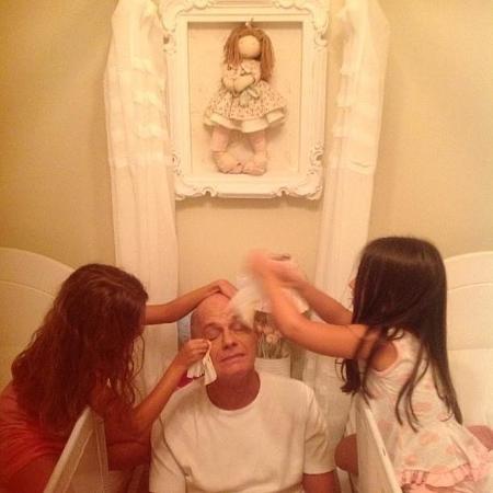 Veruska posta foto de Ricardo Boechat com as filhas - Reprodução / Instagram