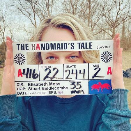 Elisabeth Moss dirigiu três episódios da nova temporada de The Handmaid?s Tale - Reprodução/Instagram