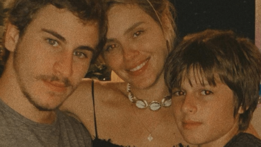 Carolina Dieckmann posa com os filhos  - Reprodução/Instagram