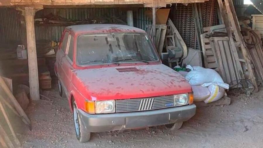 Fiat fabricado em 1987 foi resgatado em fazenda na Argentina; apesar de ofertas, novo proprietário diz que não irá vendê-lo - Reprodução/Instagram