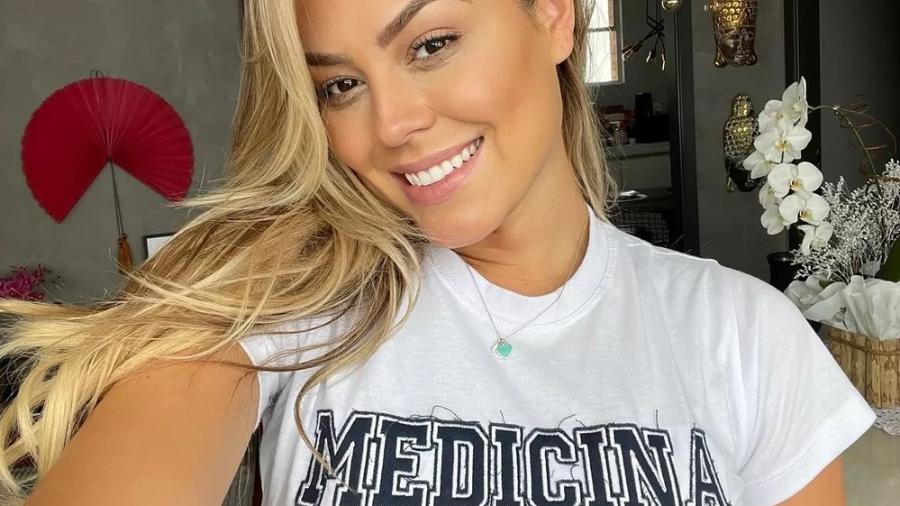 Isabella Cecchi está no quinto semestre da faculdade de medicina - Reprodução/Instagram