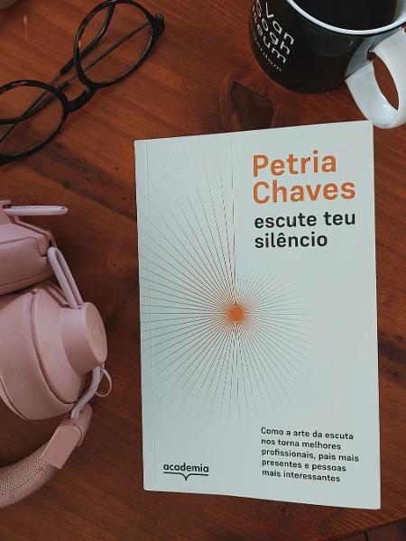 "Escute seu Silêncio", livro de Petria Chaves - Reprodução/Instagram - Reprodução/Instagram