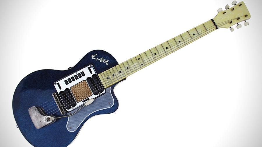 Guitarra Hagstrom Blue Sparkle Deluxe que pertenceu a Kurt Cobain - Reprodução