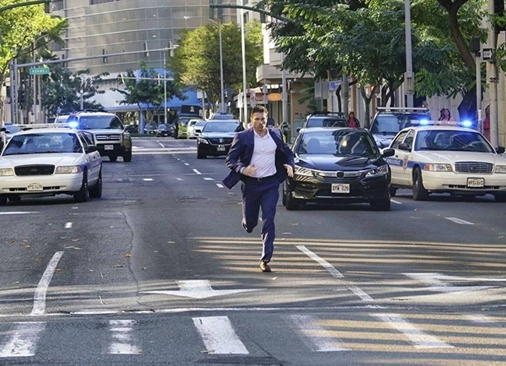 Anson Mount em cena na série "Marvel's Inhumans" - Divulgação