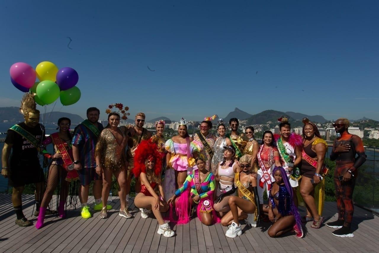 Famosos se reúnem para esquenta antes de caírem na folia no Bloco da Preta - Douglas Shineidr/UOL