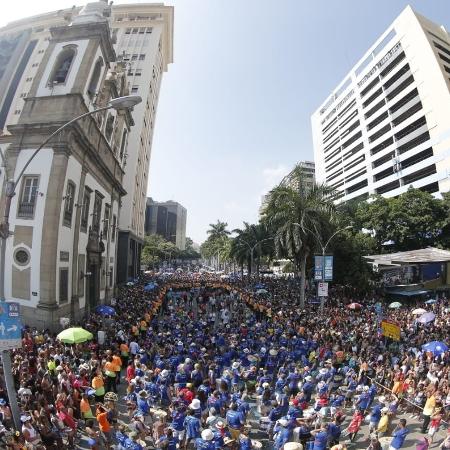 Rio: Associação de blocos diz que Carnaval de rua só acontecerá com vacina  - 25/09/2020 - UOL Carnaval 2020