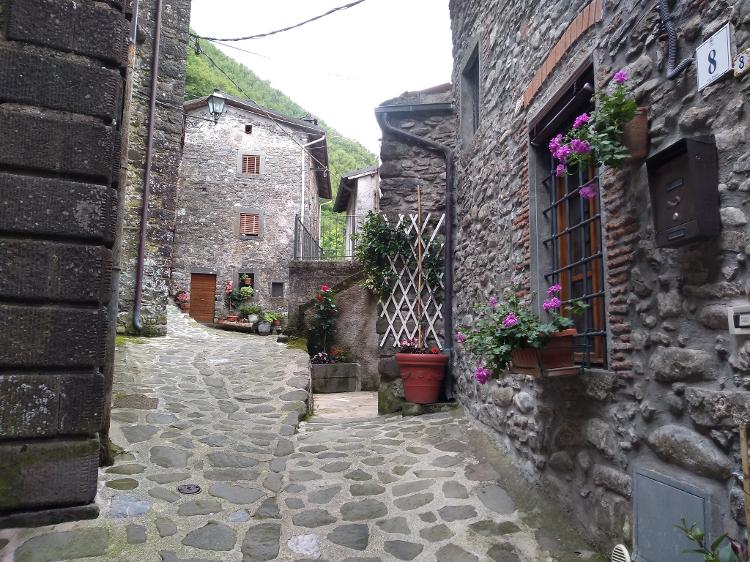 Além do preço mais baixo das moradias, Margot destaca a proximidade de Fabbriche di Vergemoli a outras cidades maiores da Itália - Divulgação - Divulgação