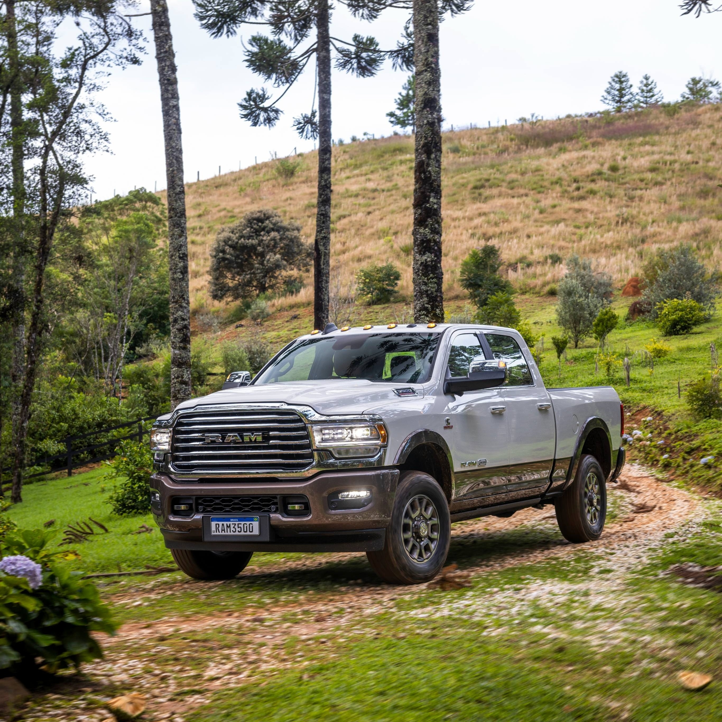 Ram 3500: confira preços, versões e como anda a maior picape do Brasil