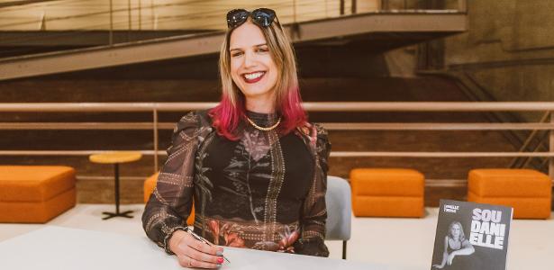 'Colegas precisaram aprender a lidar', diz 1ª CEO trans sobre preconceito - Universa