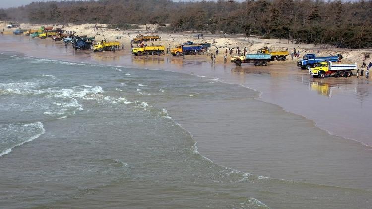 A extração de areia em escala industrial ocorre em rios, lagos e praias ao redor do mundo - Getty Images - Getty Images