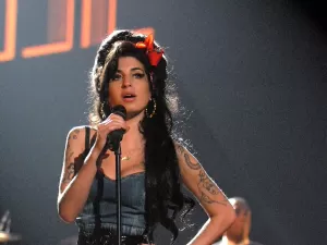 Ela fez a moda dela: a influência fashion de Amy Winehouse