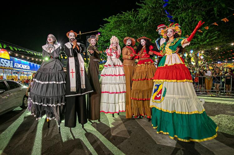 Bonecos gigantes no São João de Caruaru