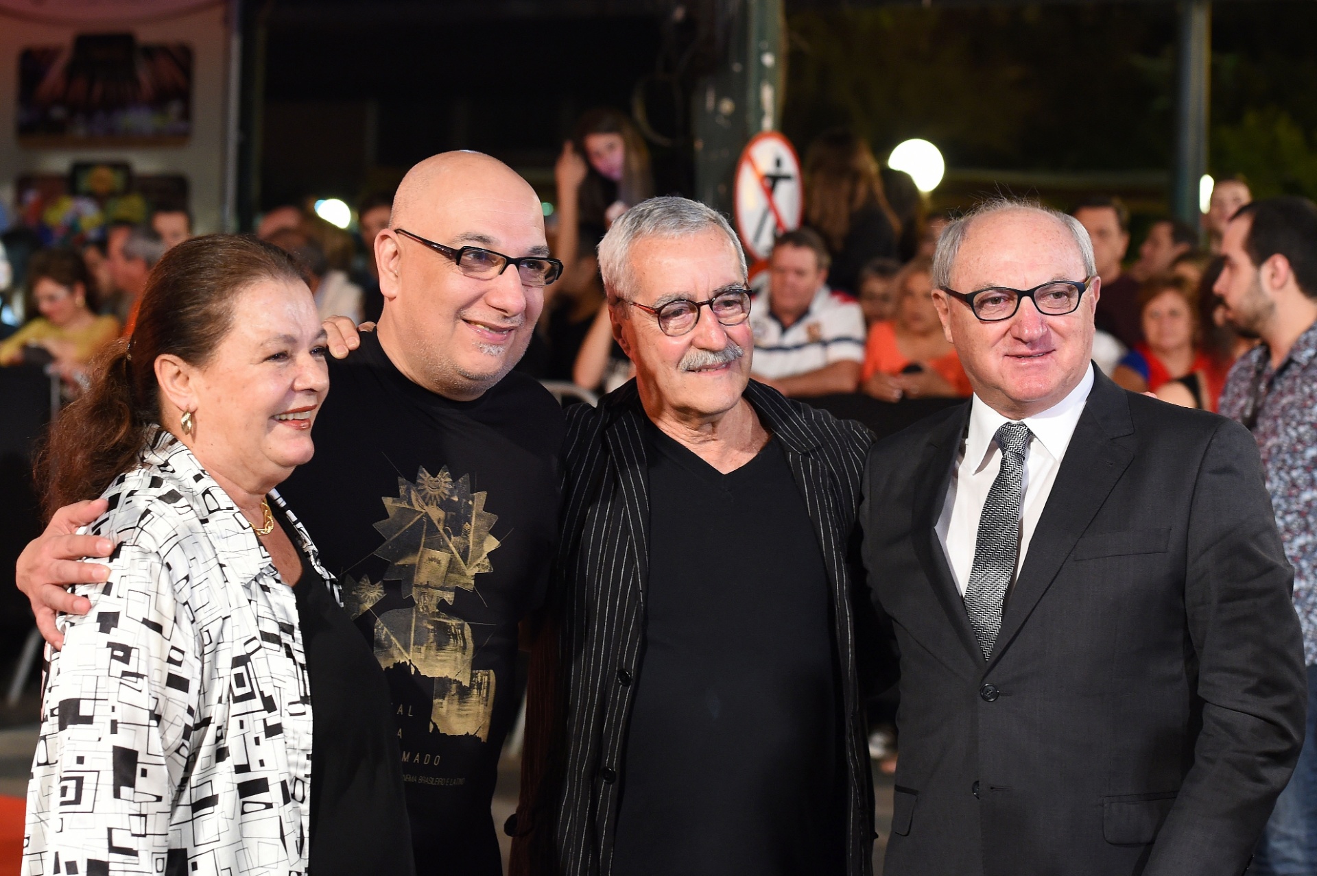 07.ago.2015 - A atriz Bete Mendes, Victor Hugo, Secretário de Cultura do Estado, o diretor Luiz Carlos Lacerda e João Pedro Till, Presidente da Gramadotur - Edison Vara/Agência PressPhoto