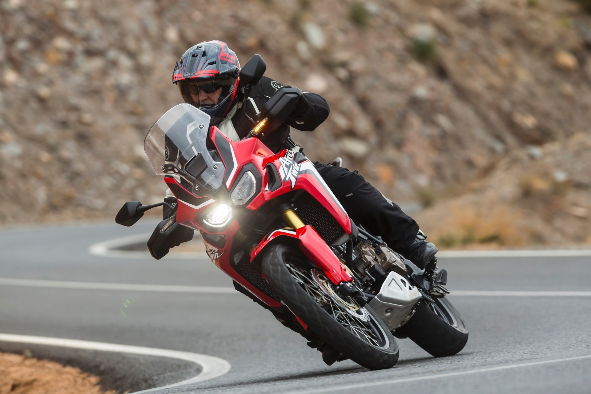 Honda CRF 1000L Africa Twin ABS - Divulgação
