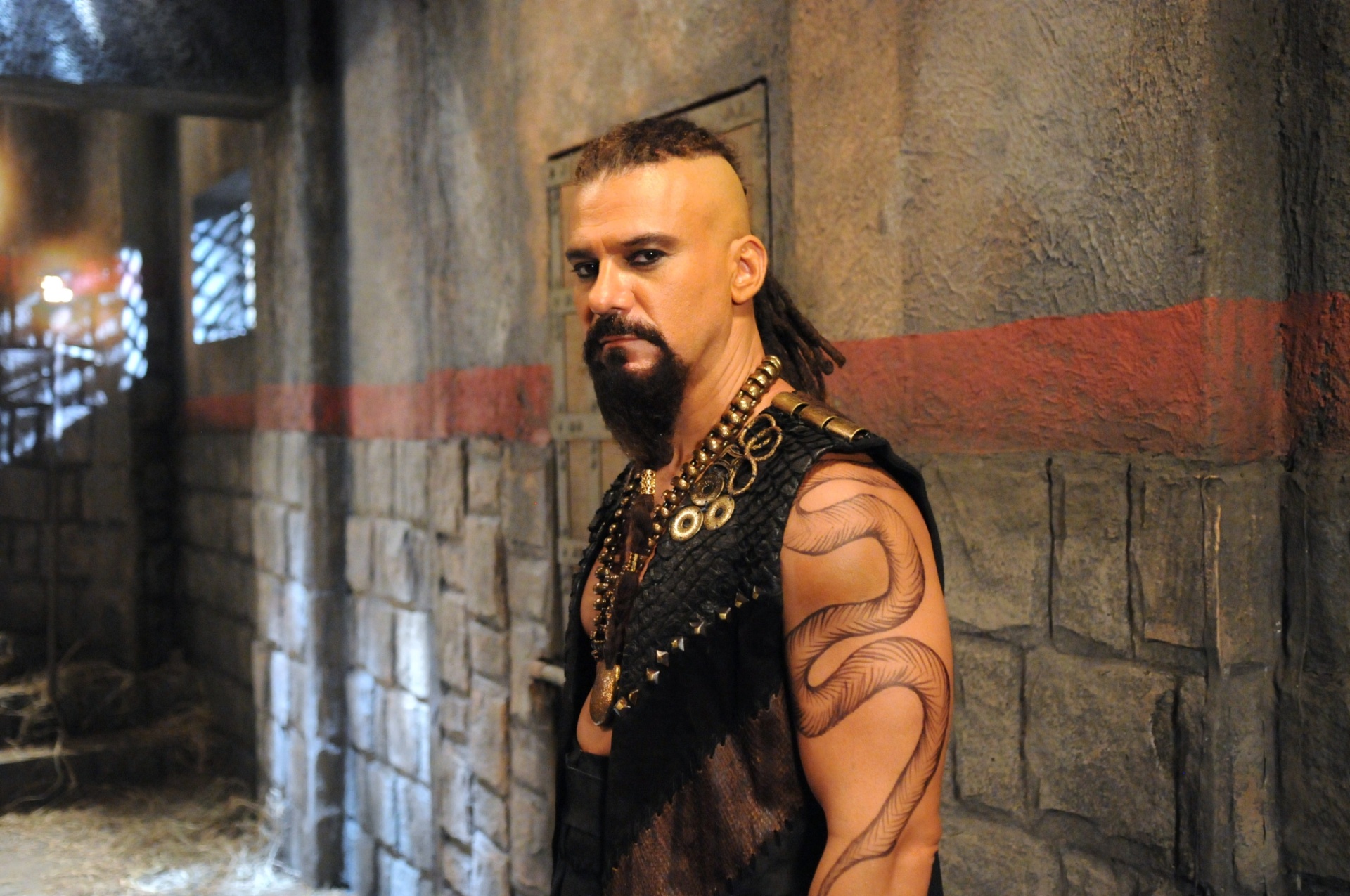 Leonardo Vieira interpreta o feiticeiro Balaão na segunda fase de "Os Dez Mandamentos" - Munir Chatack/TV Record