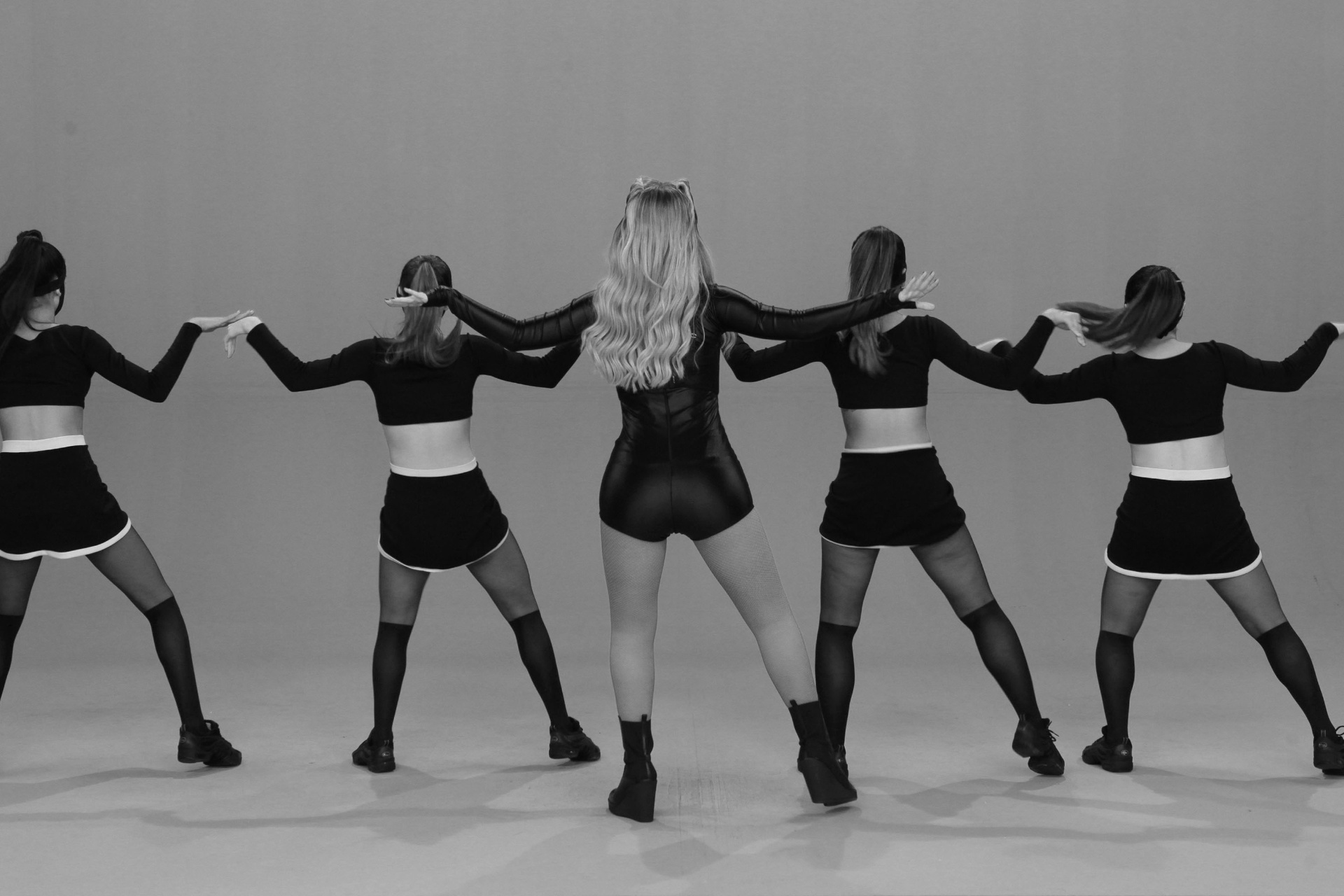 20.mai.2016 - Eliana grava sua versão para o clipe "Bang", da cantora Anitta. Performance da apresentadora irá ao ar neste domingo (22), no SBT - Leonardo Nones/SBT