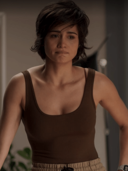 Maura (Nanda Costa) leva lição de moral de Selma (Carol Fazu) - Reprodução/Globo