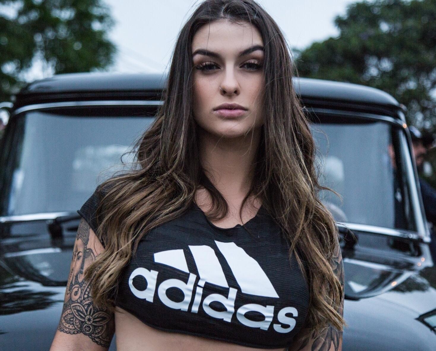 A DJ Bárbara Labres, que faz sucesso na Central da Copa - Divulgação