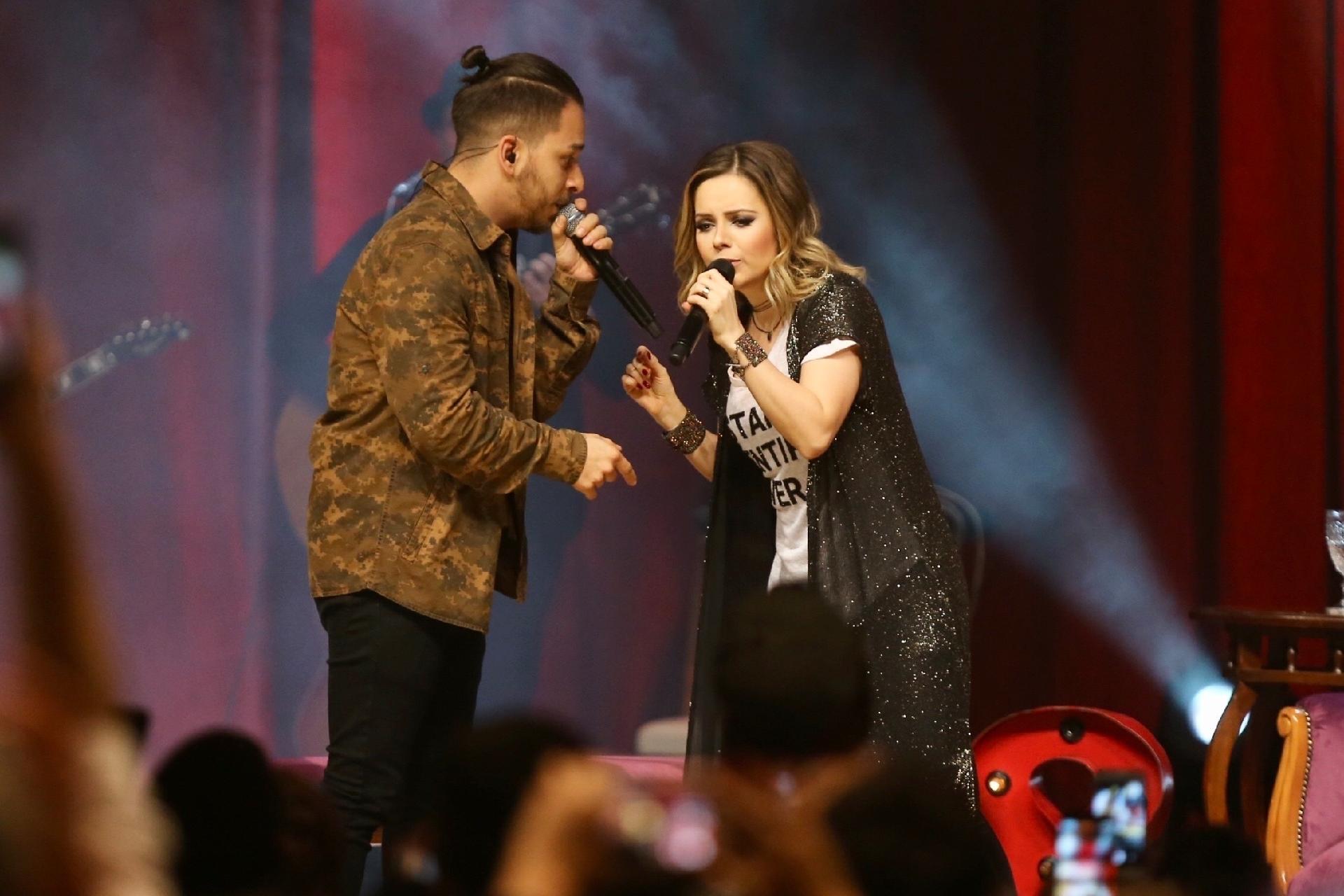 Sandy volta a cantar com o irmão, Junior, 11 anos após o fim da dupla, na abertura da nova turnê da cantora, "Nos Voz Eles", no Credicard Hall, em São Paulo - Manuela Scarpa/Brazil News