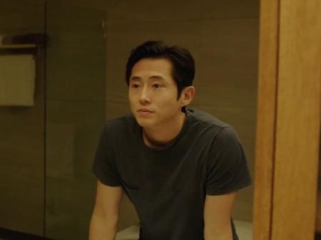 Steven Yeun em cena de "Burning" - Reprodução/Youtube