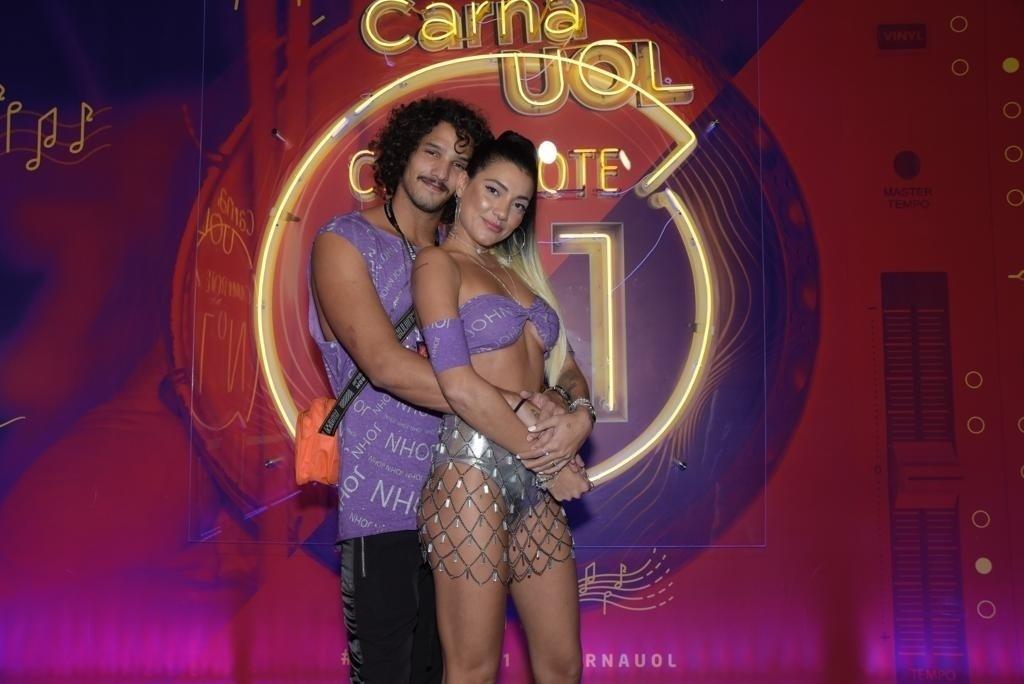 João Zoli e Gabi Prado - Famosos curtem o camarote CarnaUOL N1 2019 no Desfile das Campeãs no RJ - Selmy Yassuda / UOL