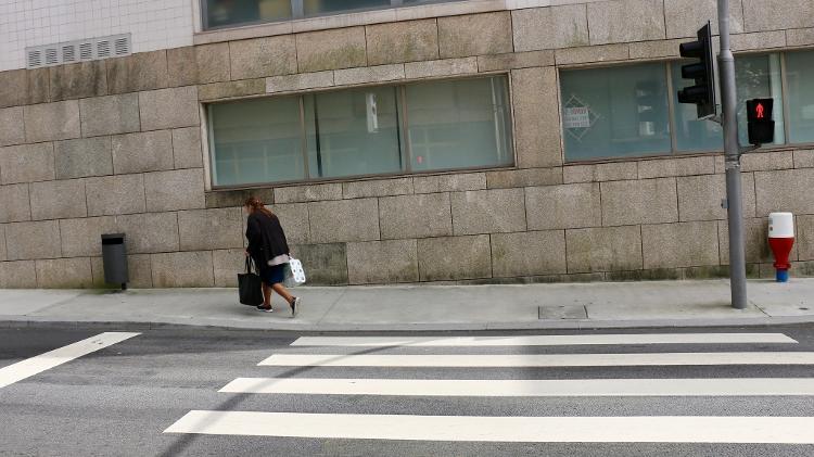 Com a quarentena, a saída de casa é permitida apenas em situações específicas - Lira Neto